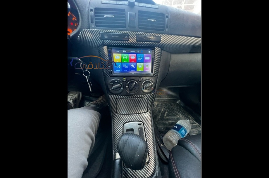 Avensis Toyota أسود