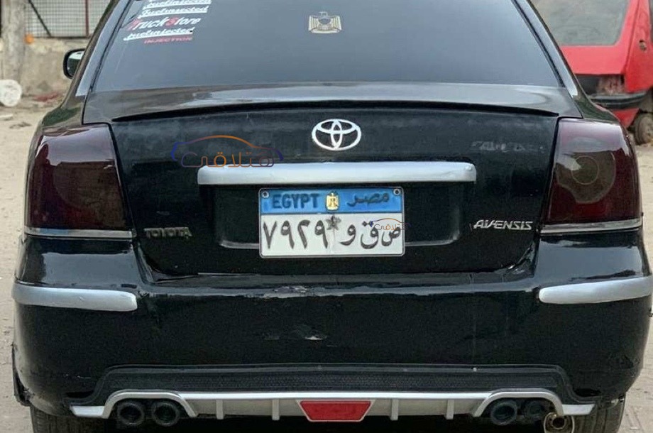 Avensis Toyota أسود