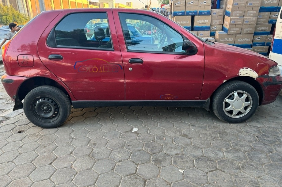 Palio Fiat Dark red