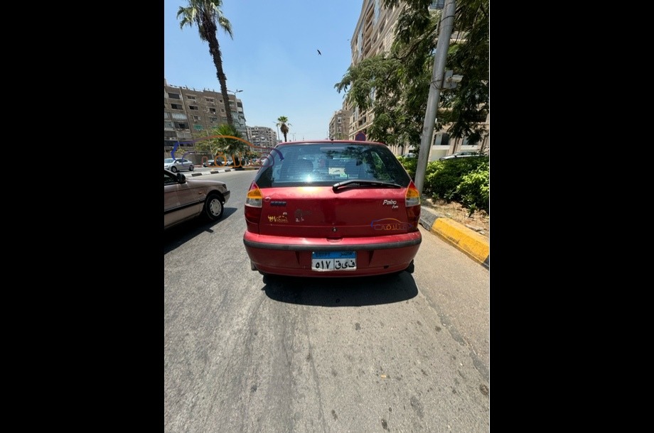 Palio Fiat Dark red