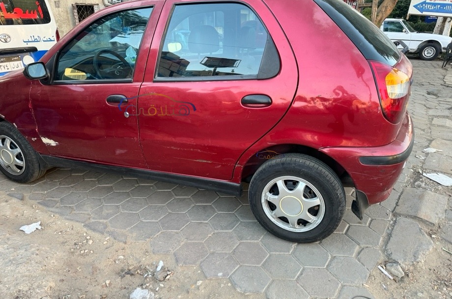 Palio Fiat Dark red