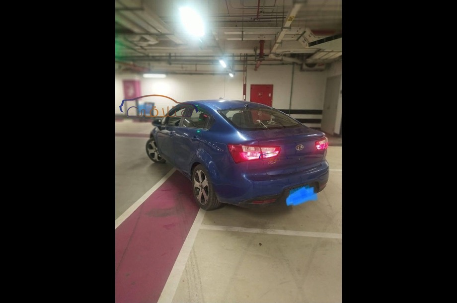 Rio Kia أزرق