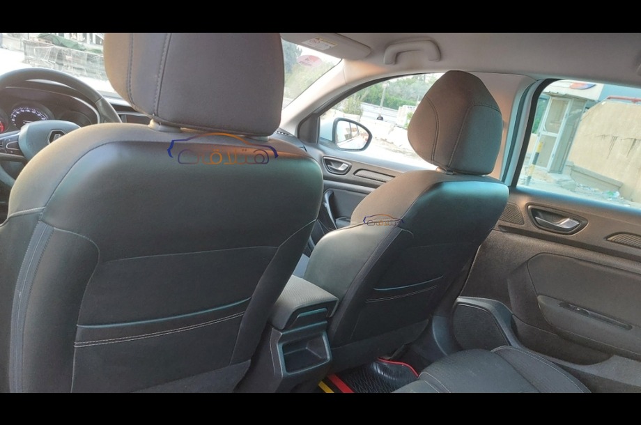 Megane Renault White