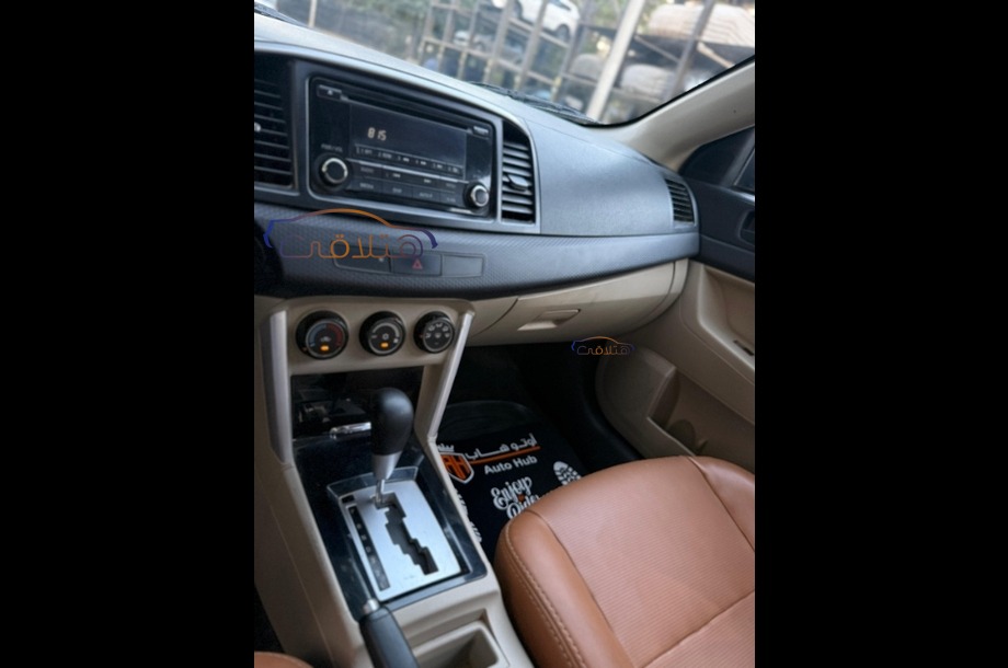 Lancer EX Shark Mitsubishi احمر