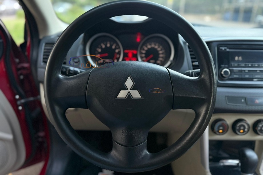 Lancer EX Shark Mitsubishi احمر