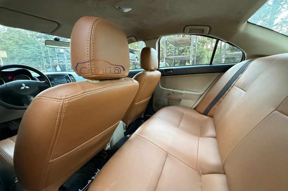 Lancer EX Shark Mitsubishi احمر