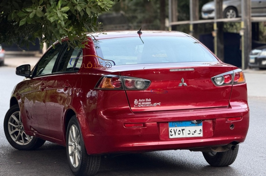 Lancer EX Shark Mitsubishi احمر