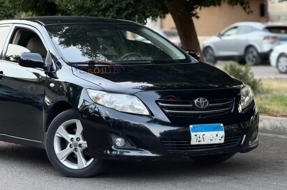 Corolla Toyota أسود