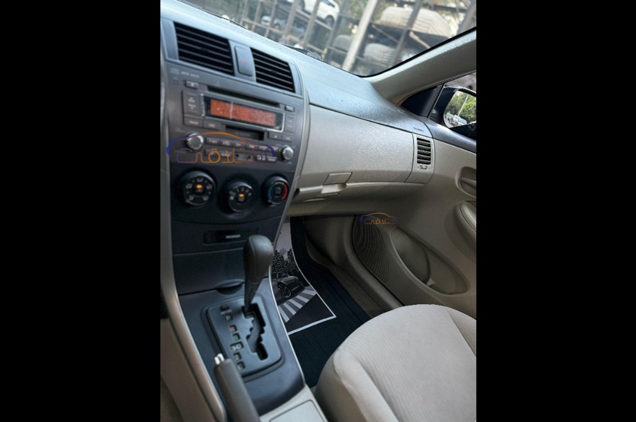 Corolla Toyota أسود