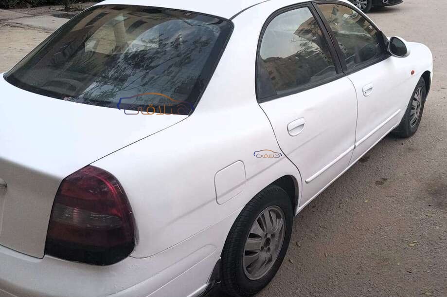 Nubira 2 Daewoo أبيض