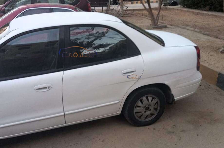 Nubira 2 Daewoo أبيض