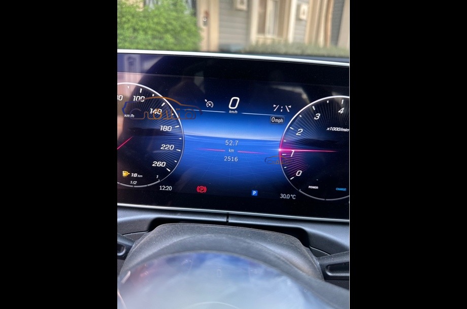 C 180 Mercedes فضي