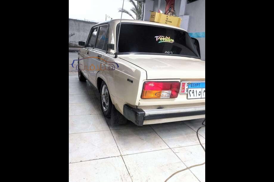 2105 Lada بيج