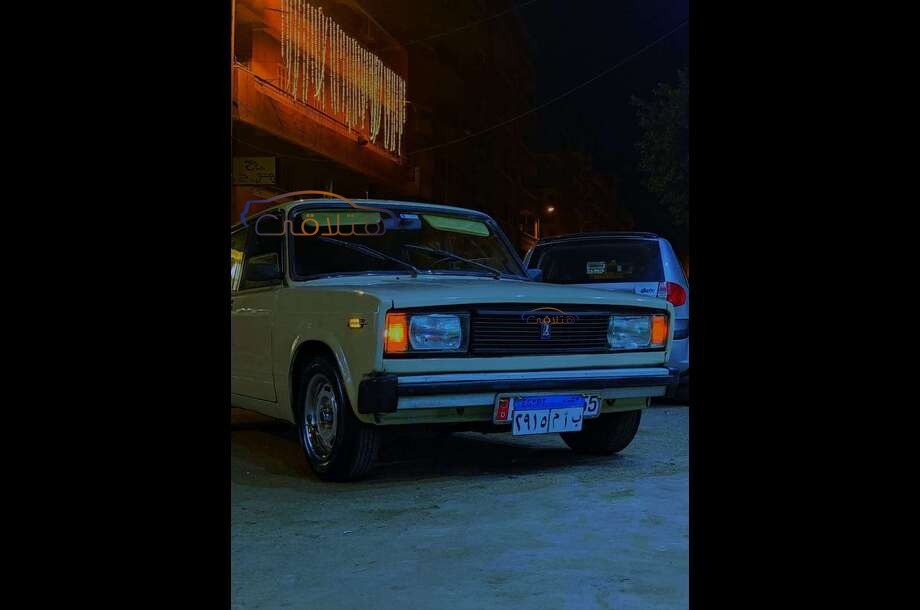 2105 Lada بيج