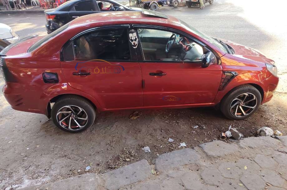 Aveo Chevrolet احمر