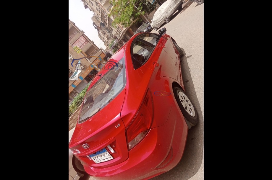 Accent RB Hyundai Dark red