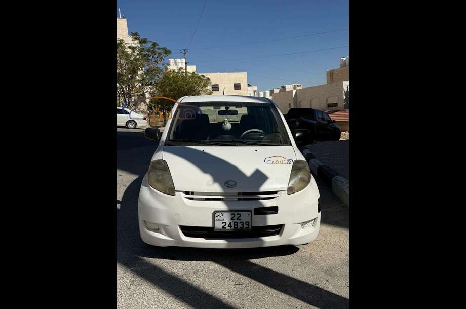 SIRION Daihatsu White