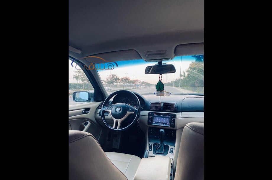 318 BMW اخضر غامق