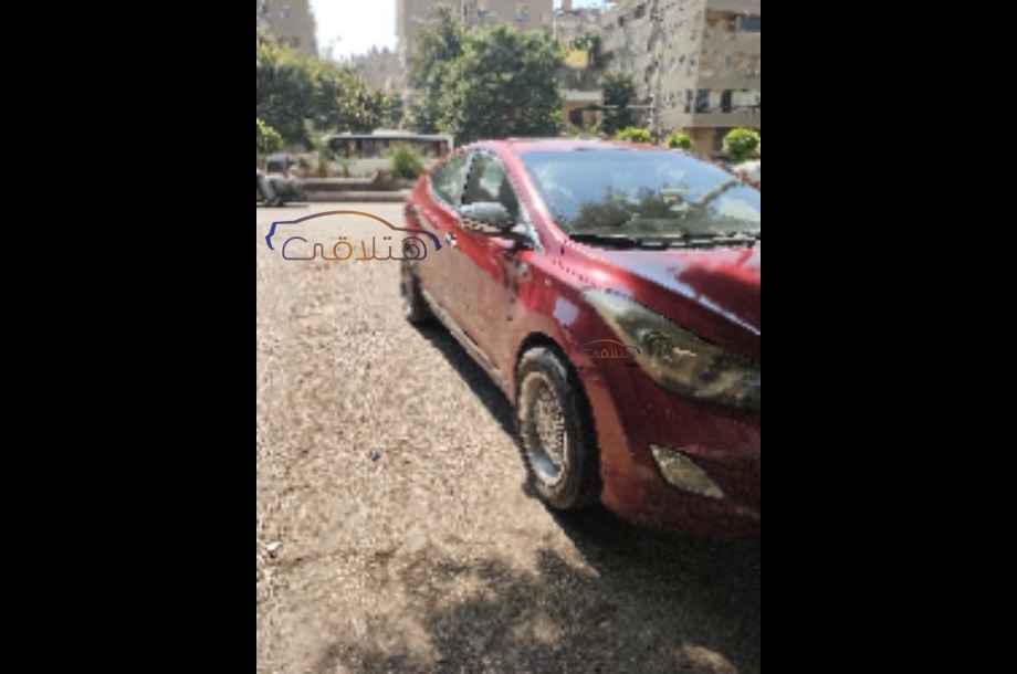 Elantra MD Hyundai احمر