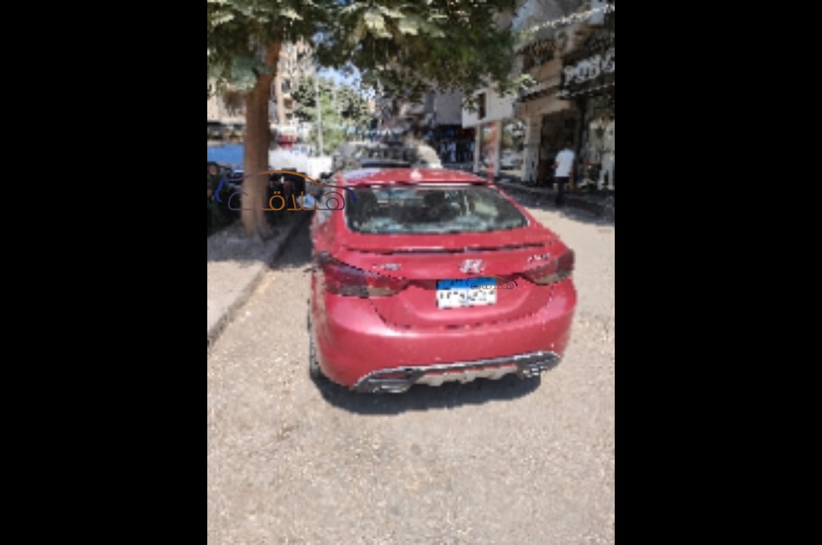 Elantra MD Hyundai احمر