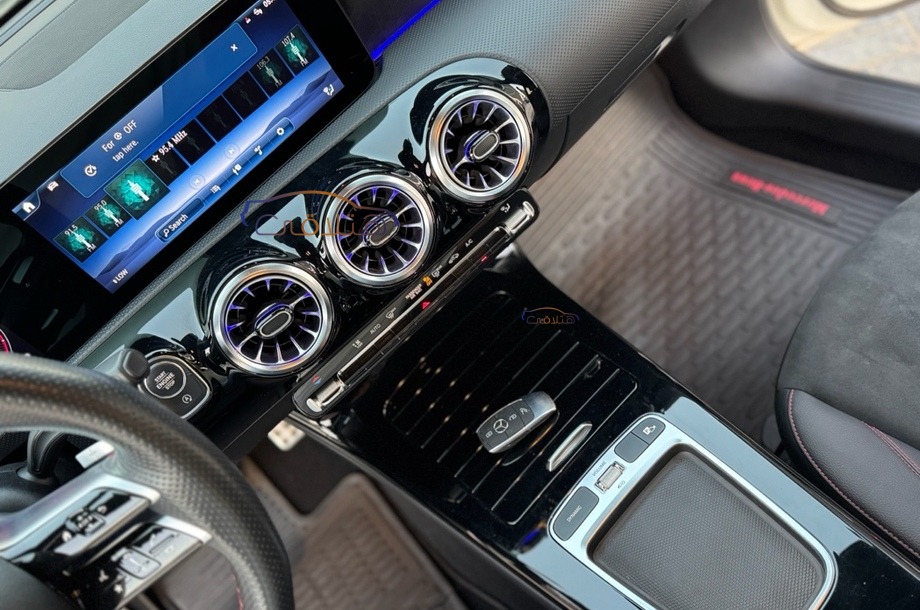 A 200 Mercedes أبيض