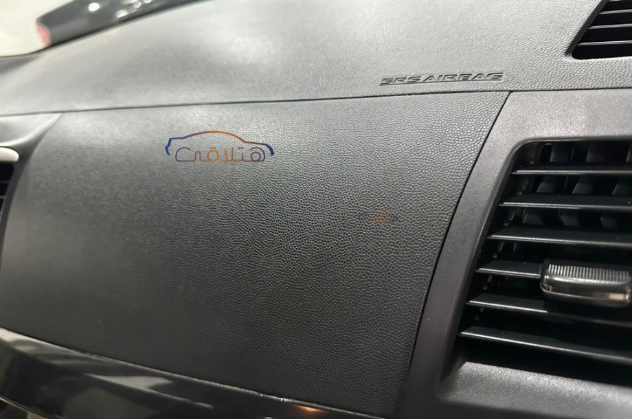 Lancer EX Shark Mitsubishi فضي