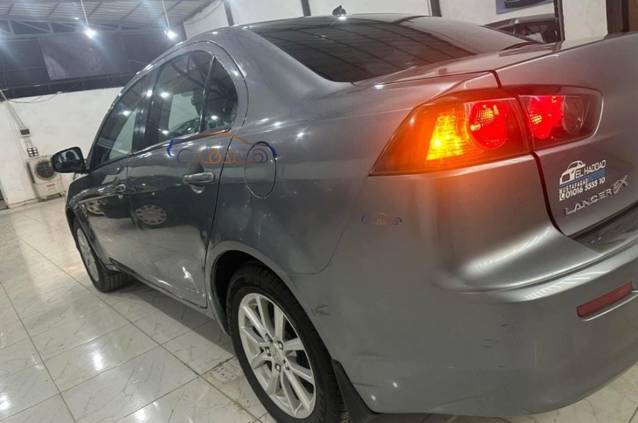 Lancer EX Shark Mitsubishi فضي