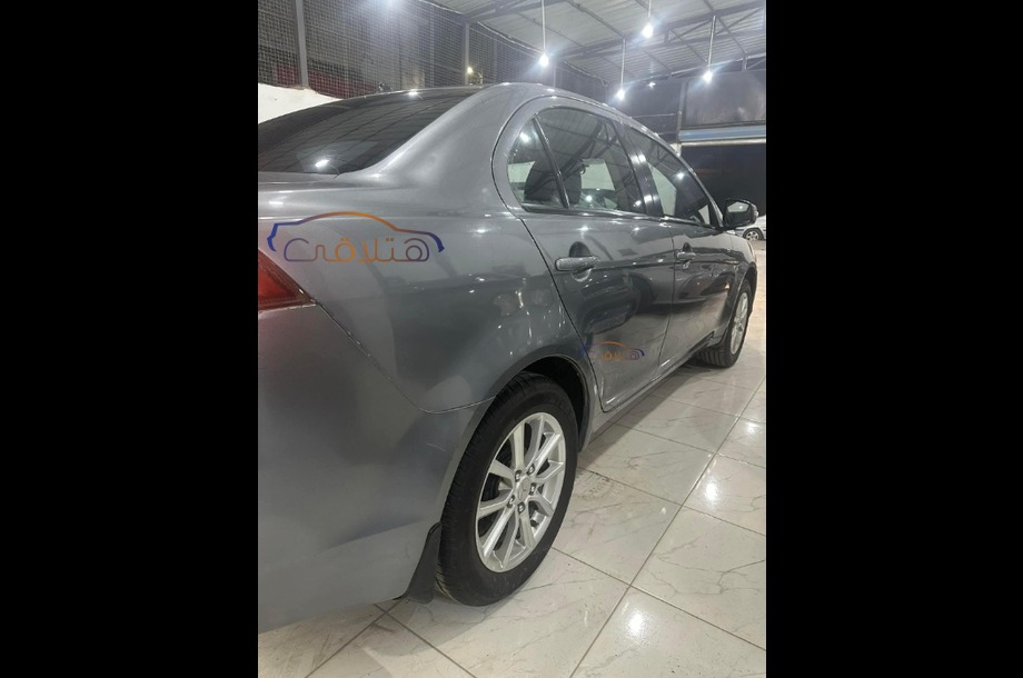 Lancer EX Shark Mitsubishi فضي