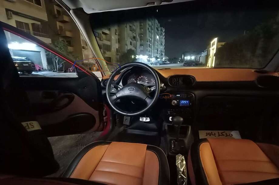 Accent Hyundai احمر