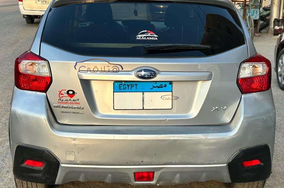 XV Subaru فضي