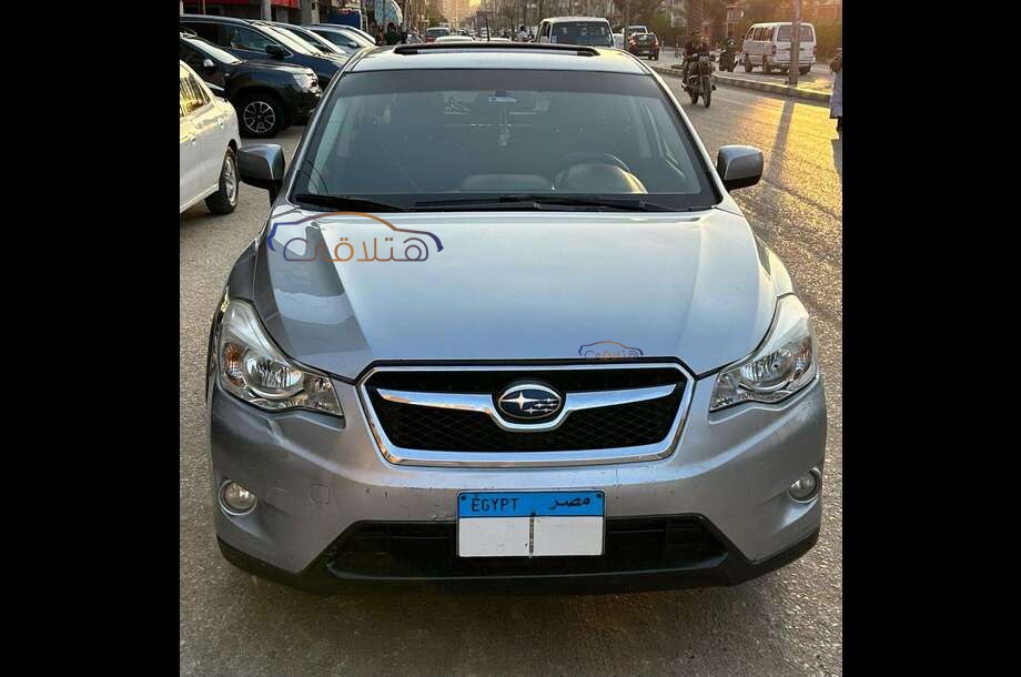 XV Subaru فضي