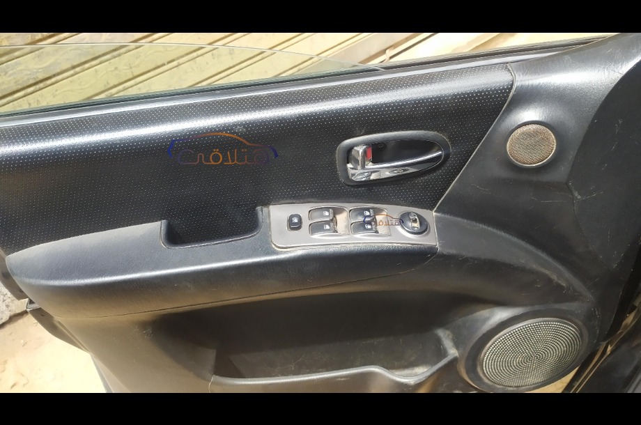 Matrix Hyundai أسود