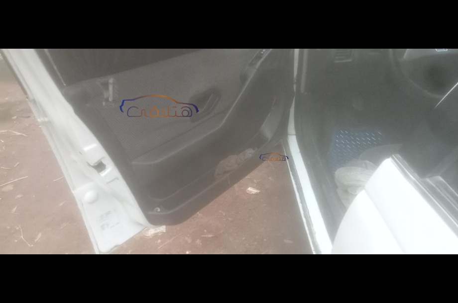 405 Peugeot أبيض