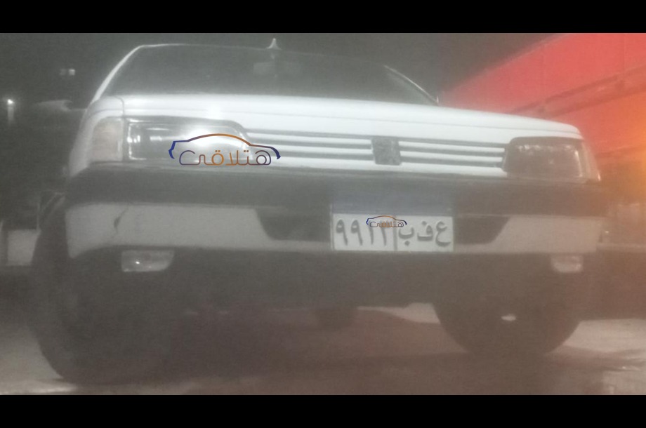 405 Peugeot أبيض