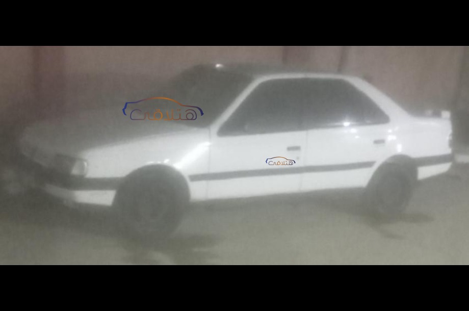 405 Peugeot أبيض