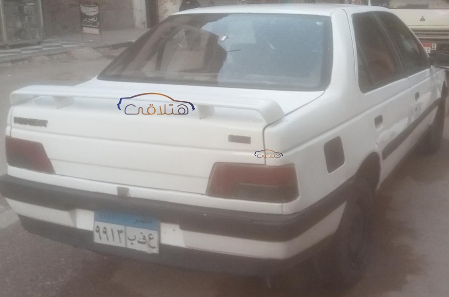 405 Peugeot أبيض