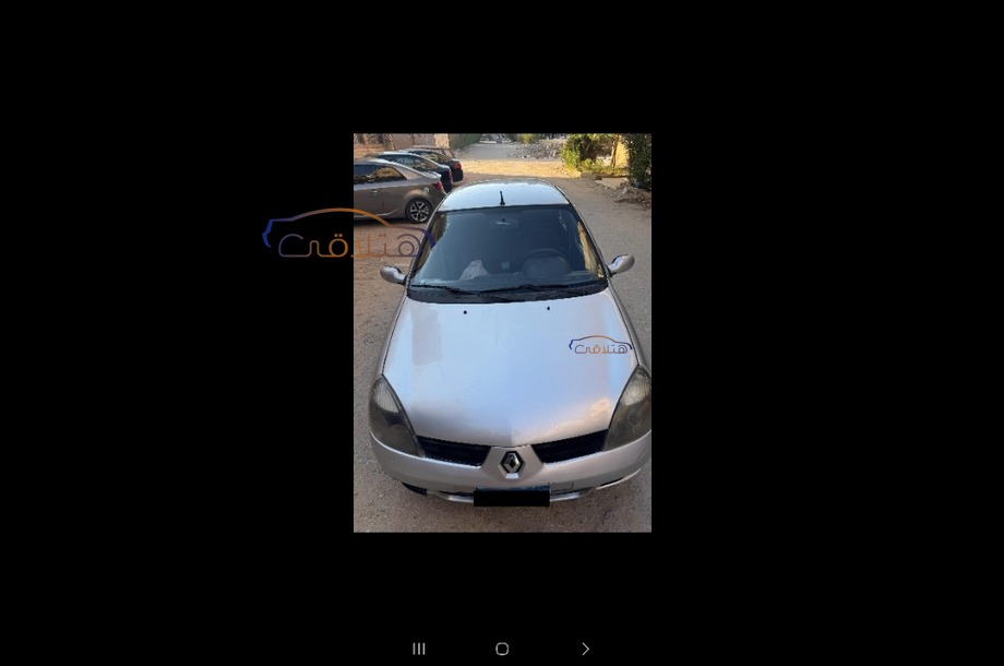 Clio Renault فضي