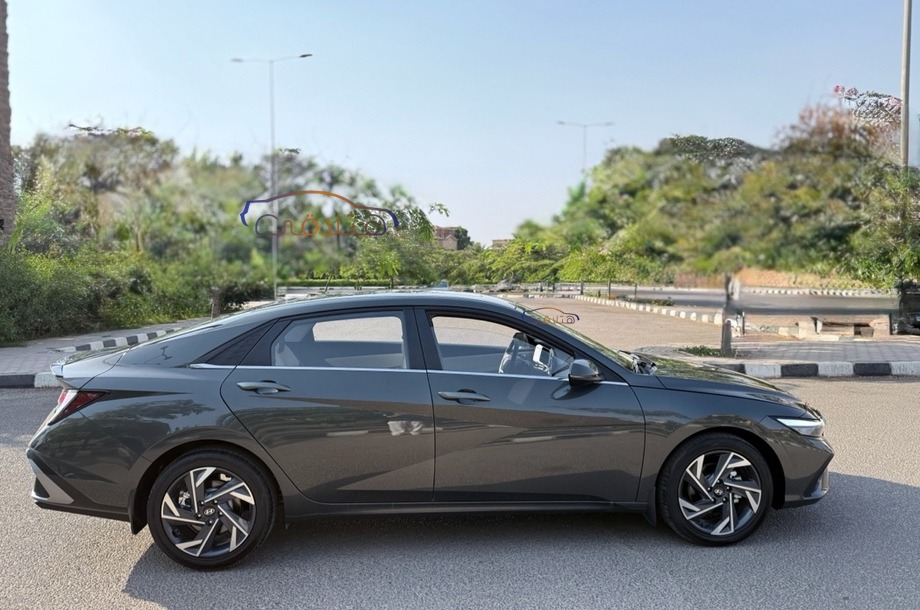 Elantra CN7 Hyundai Olive