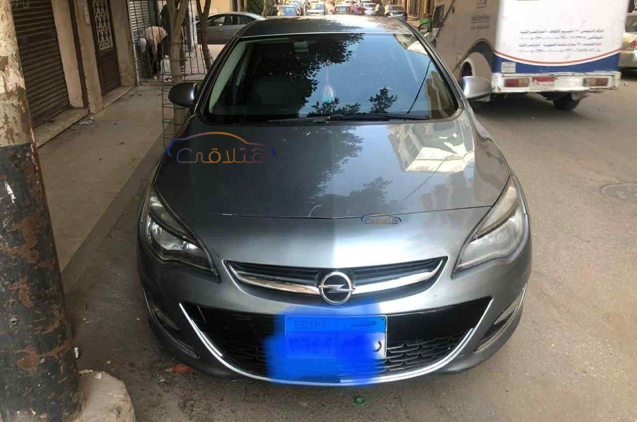 Astra Opel فضي