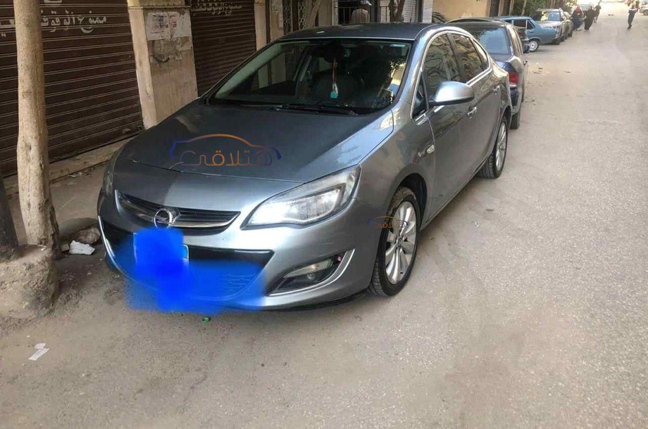 Astra Opel فضي