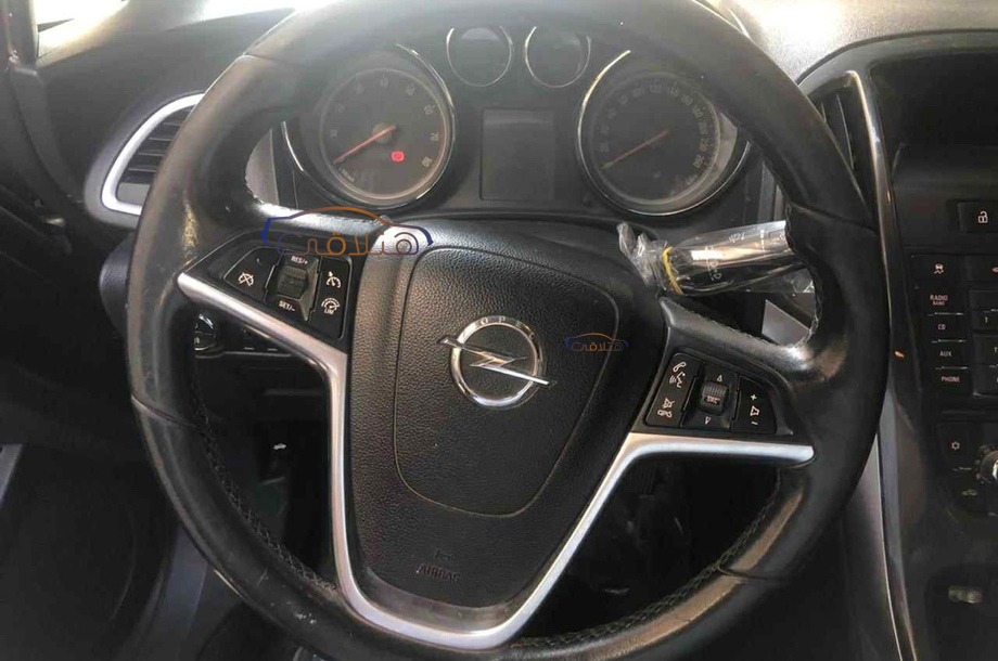 Astra Opel فضي
