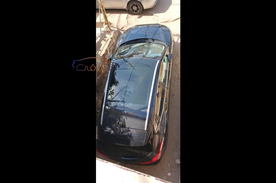 Qashqai Nissan أسود