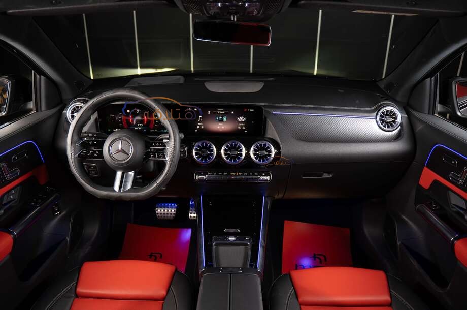 GLA 200 Mercedes رمادي