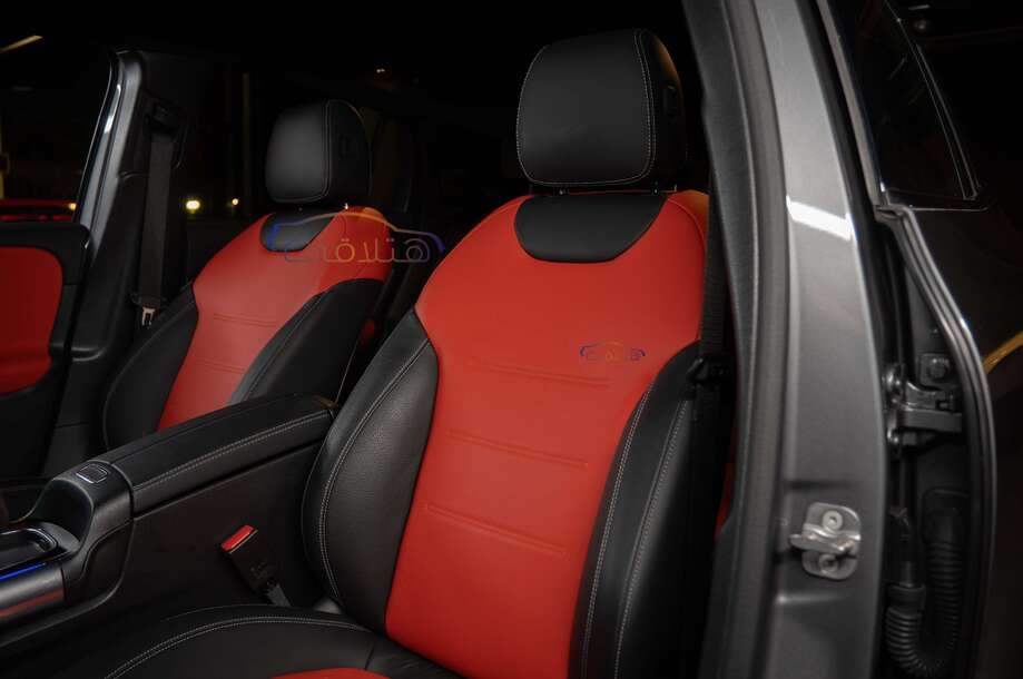 GLA 200 Mercedes رمادي