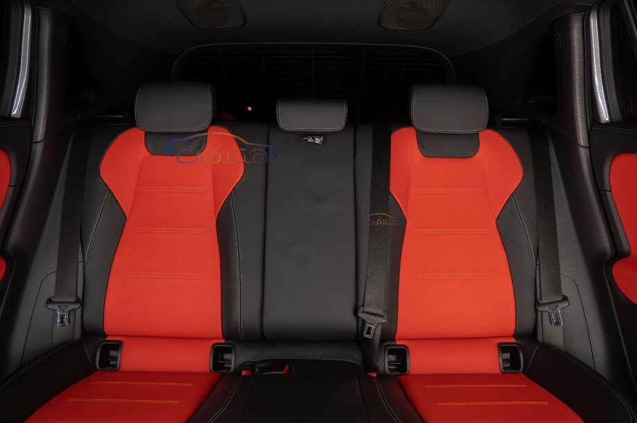 GLA 200 Mercedes رمادي