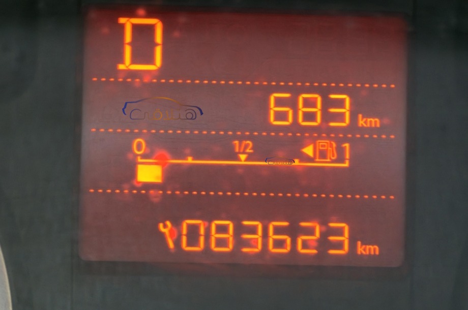 301 Peugeot أسود