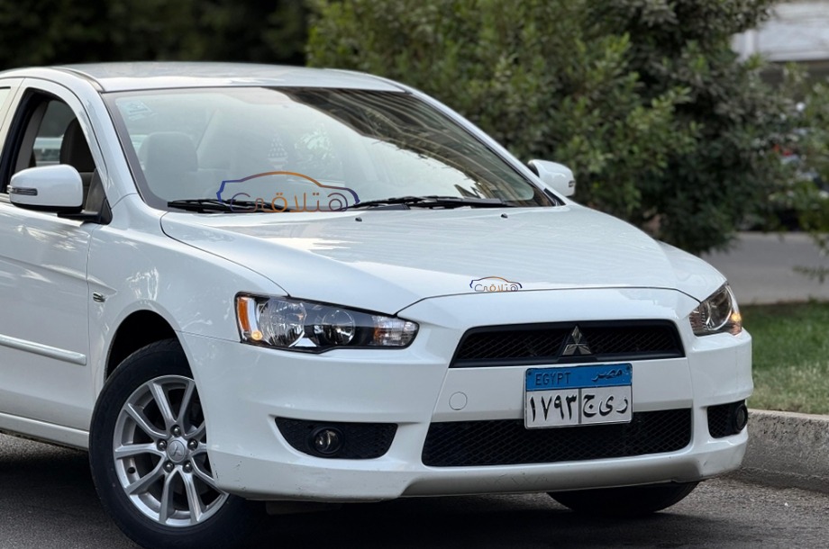 Lancer EX Shark Mitsubishi أبيض