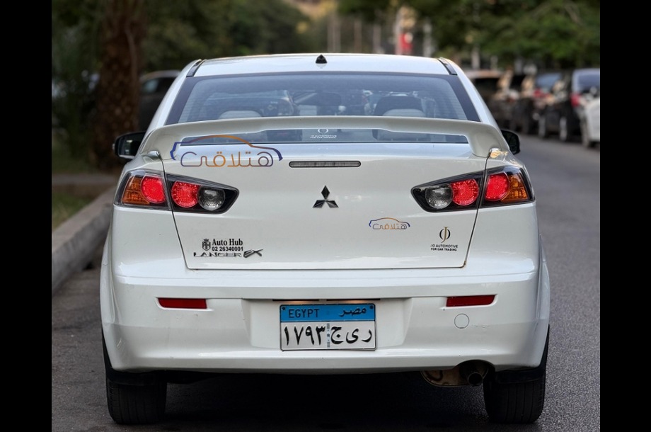 Lancer EX Shark Mitsubishi أبيض