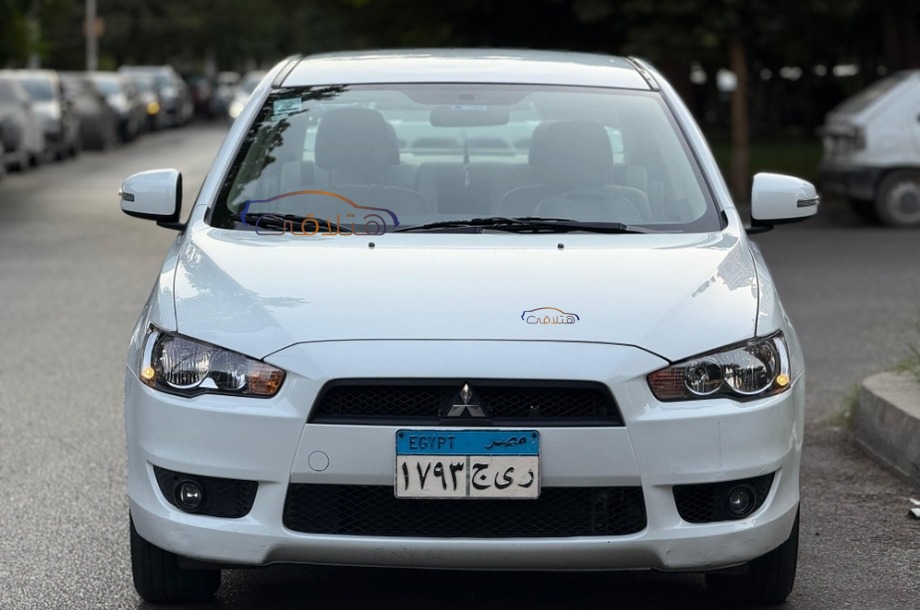 Lancer EX Shark Mitsubishi أبيض
