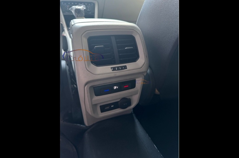 Tiguan Volkswagen أسود